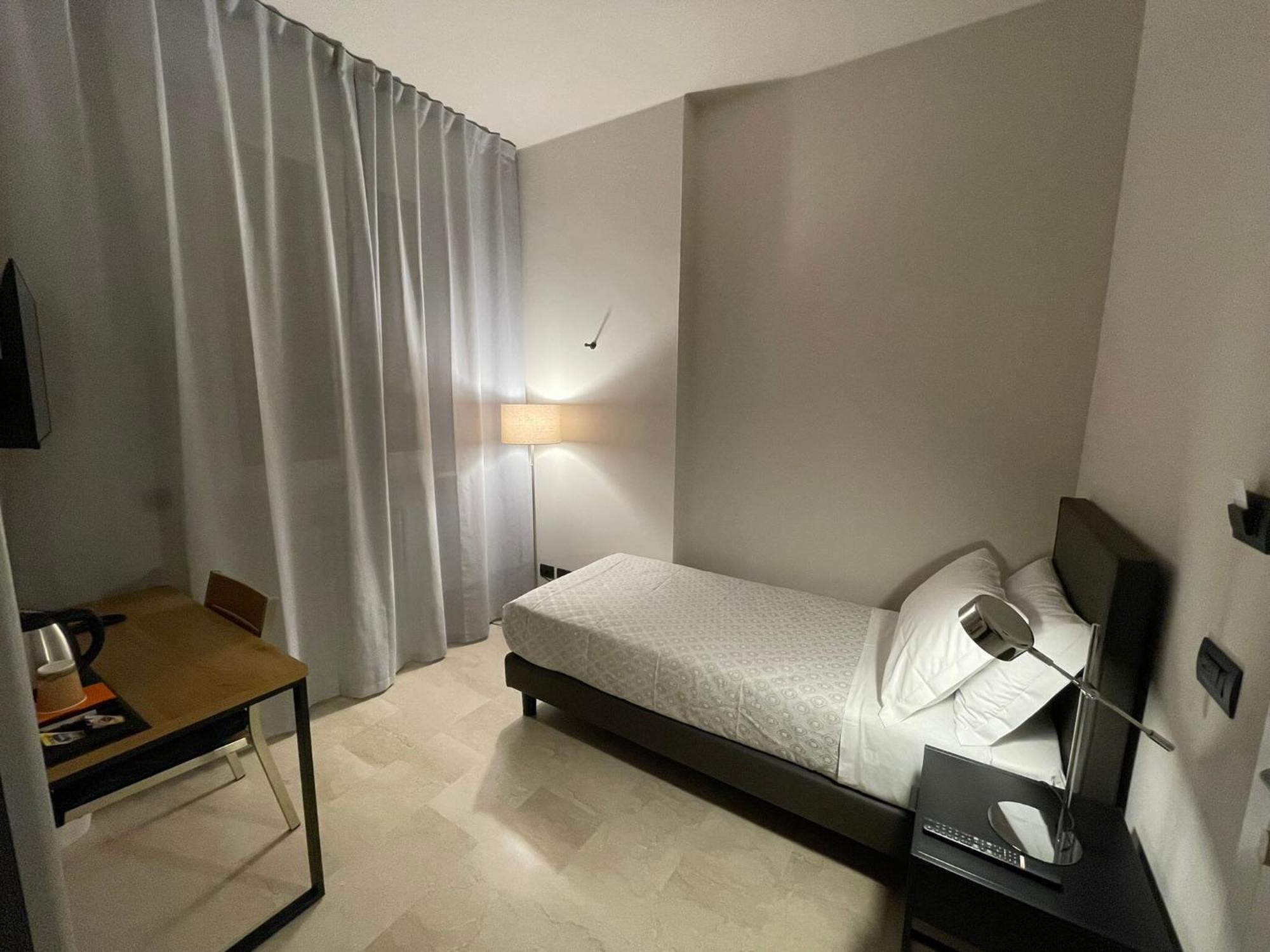 La Galleria Lodge Parma Bagian luar foto
