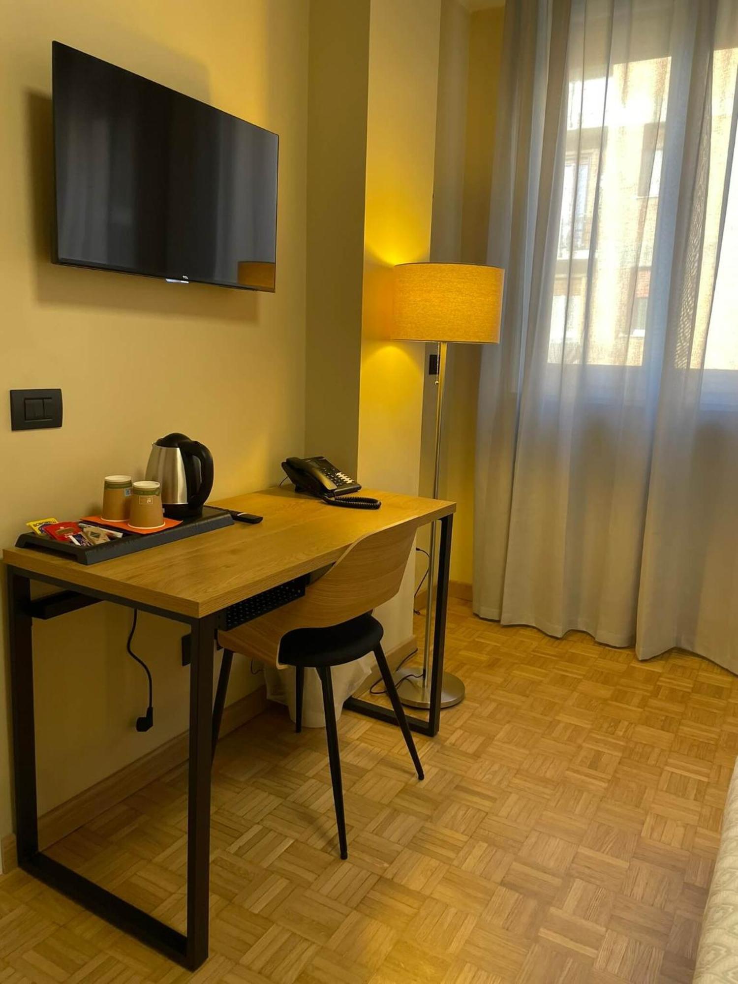 La Galleria Lodge Parma Bagian luar foto