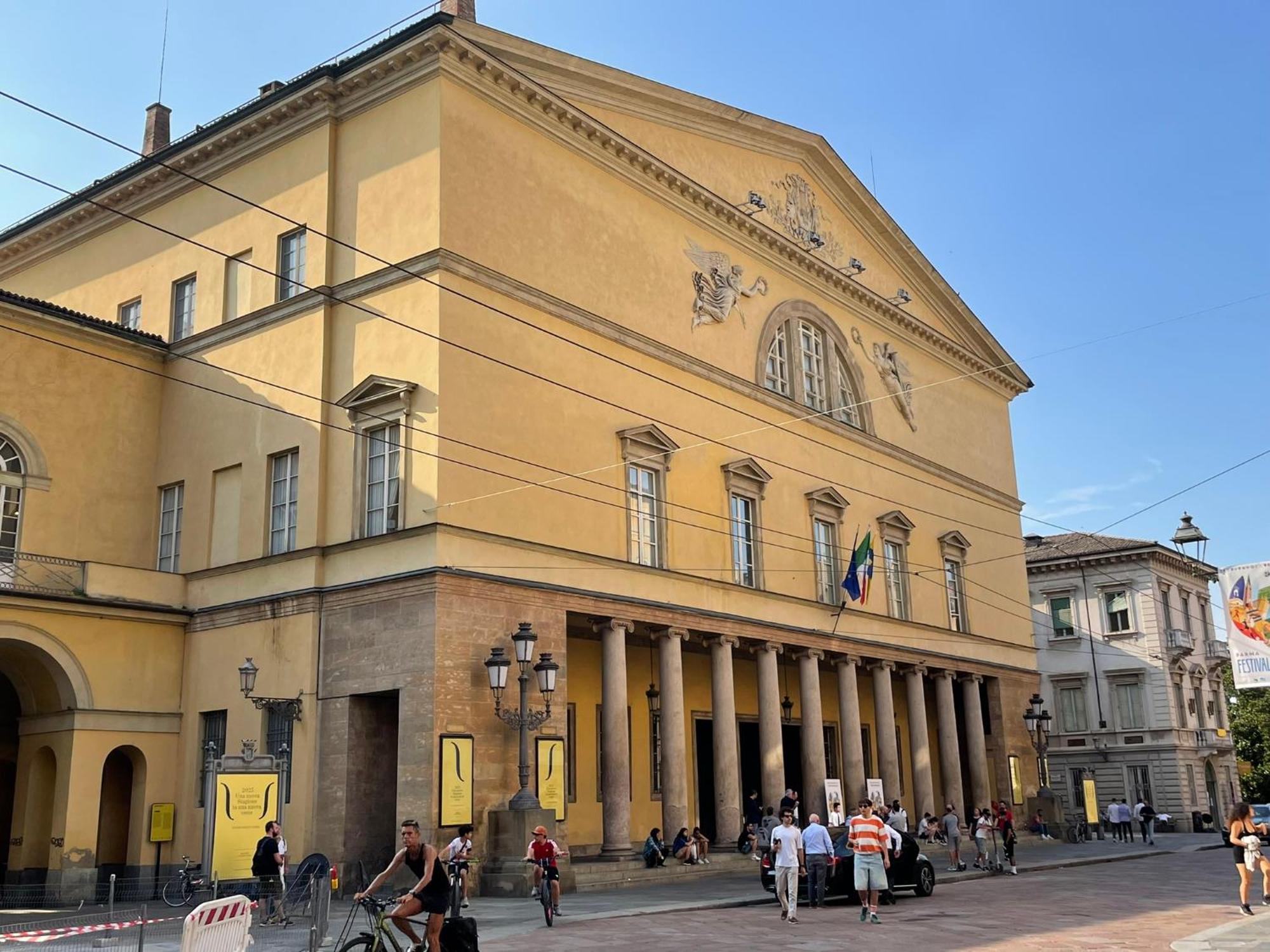 La Galleria Lodge Parma Bagian luar foto